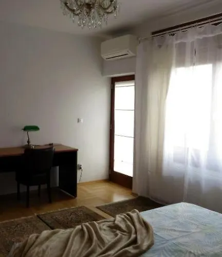 Etele Apartament *